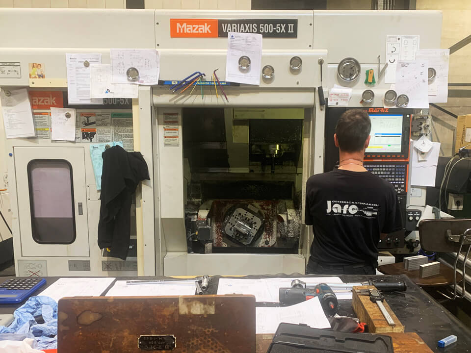 Mazak-Variaxis-500-5X-II